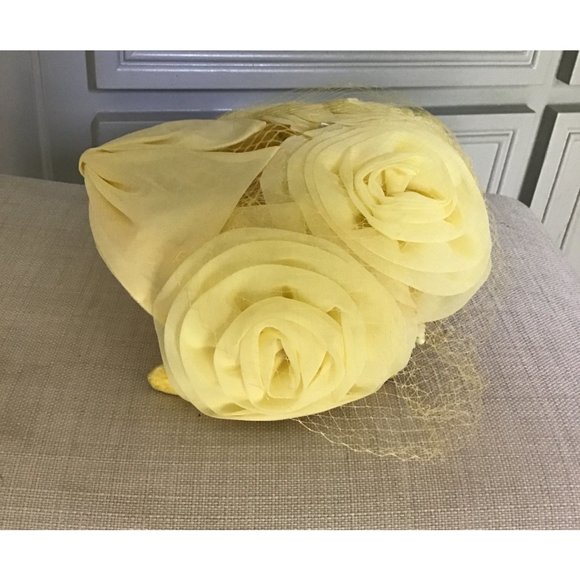 Vintage Couture 50s ,60’s Fascinator Hat Netting Cage Yellow Floral Bow - Picture 2 of 5